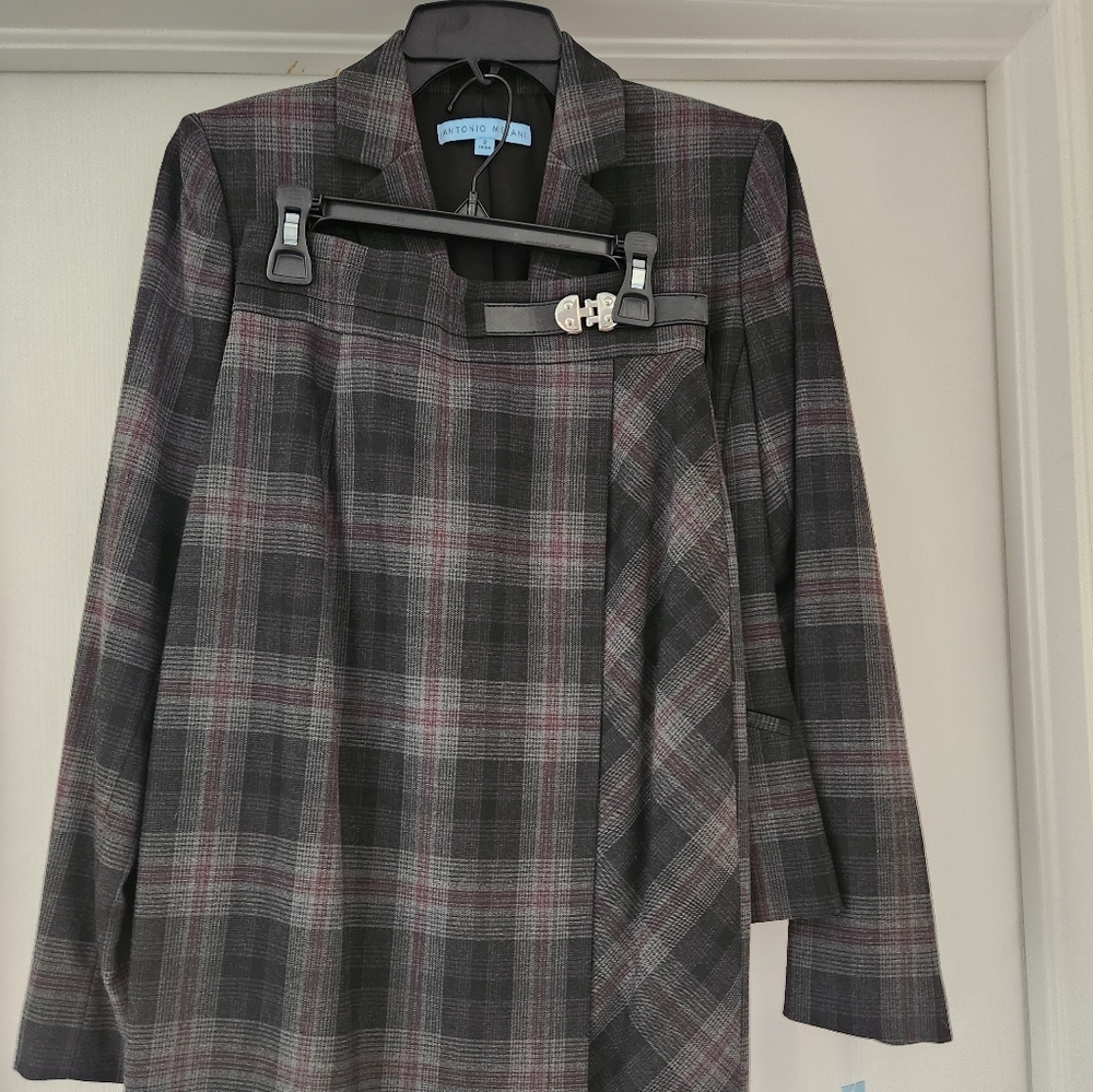 ANTONIO MELANI Grey, Black, and Red Plaid Business Suit
